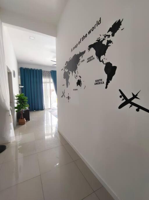 Rumah Aina Homestay Bukit Changgang Private Pool Kampong Melot Ngoại thất bức ảnh