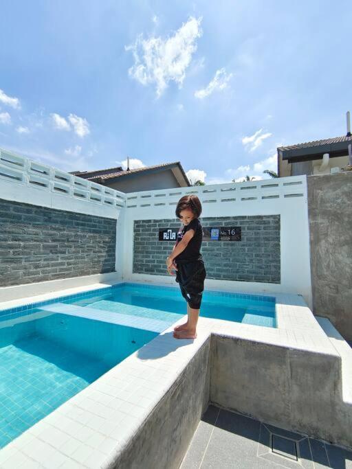 Rumah Aina Homestay Bukit Changgang Private Pool Kampong Melot Ngoại thất bức ảnh