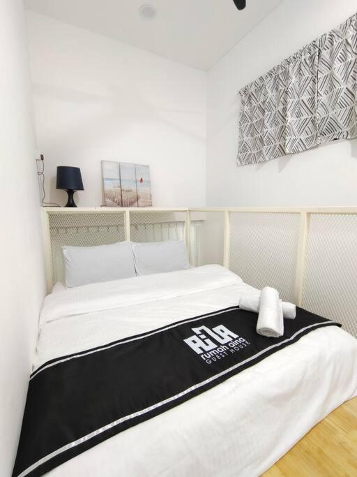 Rumah Aina Homestay Bukit Changgang Private Pool Kampong Melot Ngoại thất bức ảnh